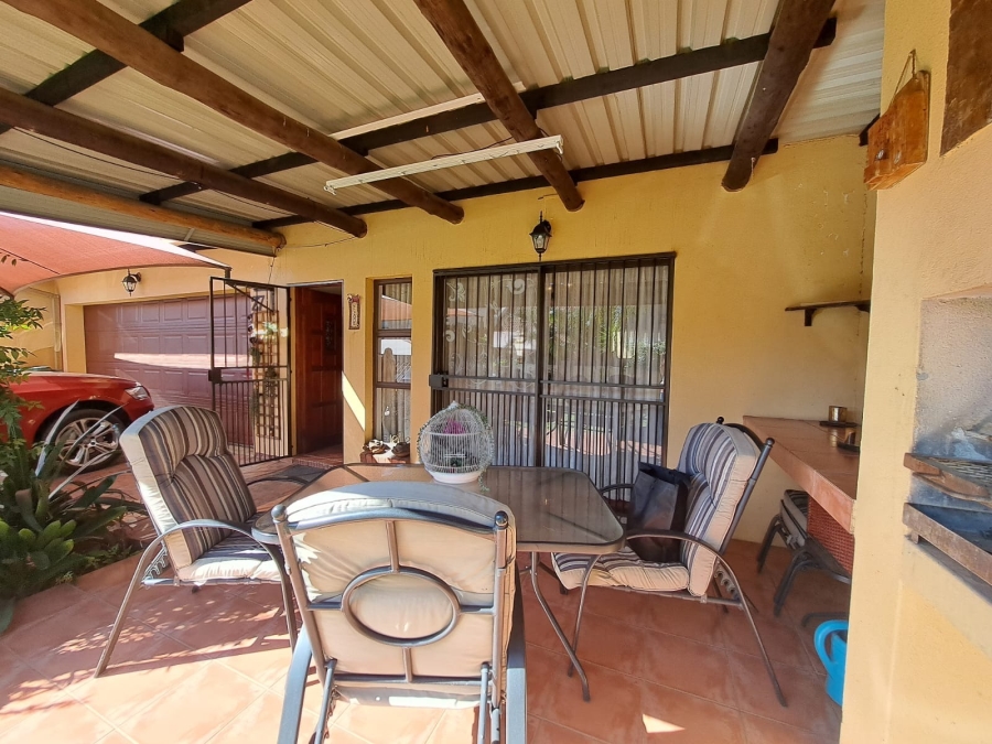 3 Bedroom Property for Sale in Waterval East North West